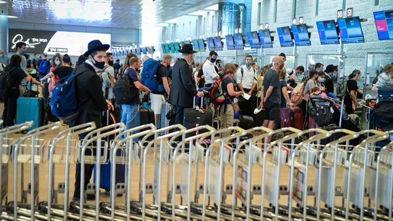Lines at Ben Gurion International Airport