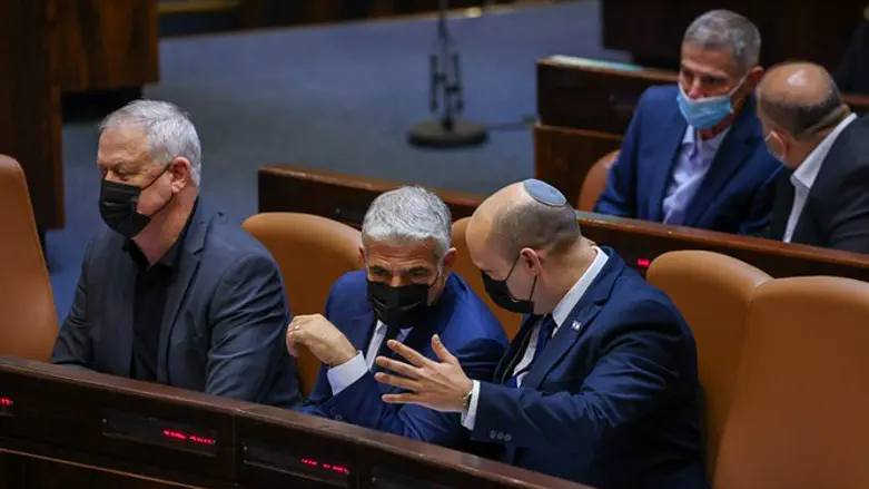 Bennett and Lapid in the Knesset