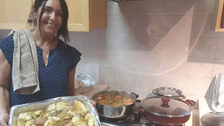 Мири Регев готовит запечённый картофель
