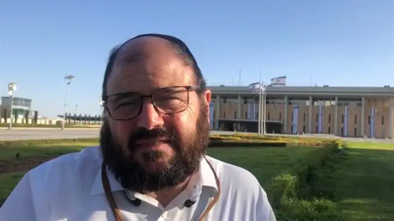 Rabbi Yakov Horowitz outside the Knesset