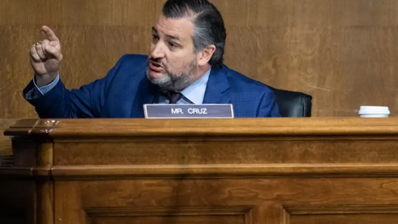 Sen. Ted Cruz asks Attorney General Merrick Garland a question at Senate hearing