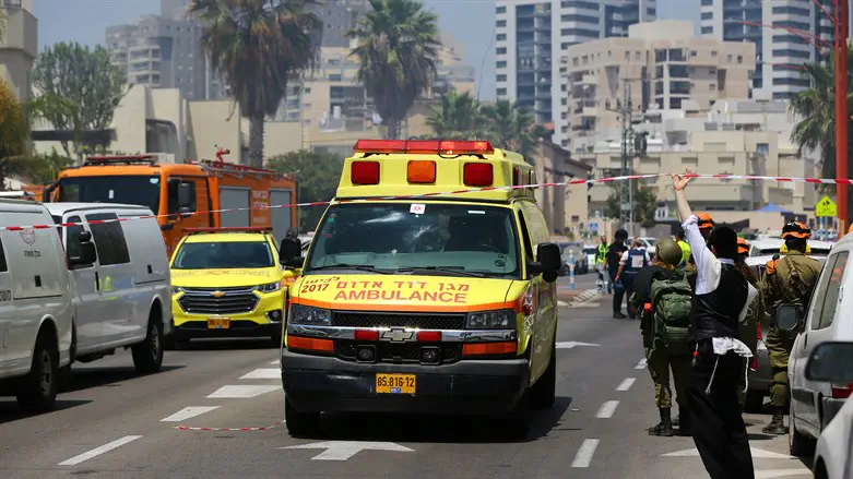 Ambulance in Ashdod following an air raid siren (illustrative)
