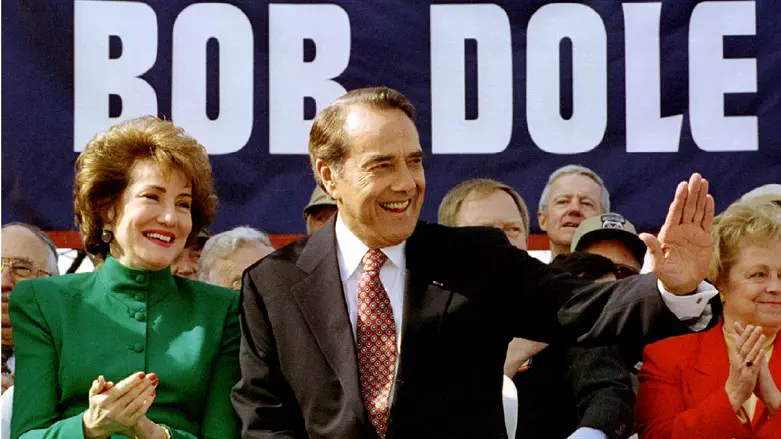 Bob Dole on campaign trail ahead of 1996 Republican primaries
