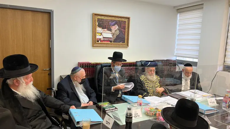 Chief Rabbinical Council meeting attended by Rabbi Haim Drukman