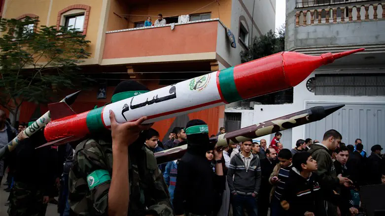 Парад боевиков ХАМАС в секторе Газы