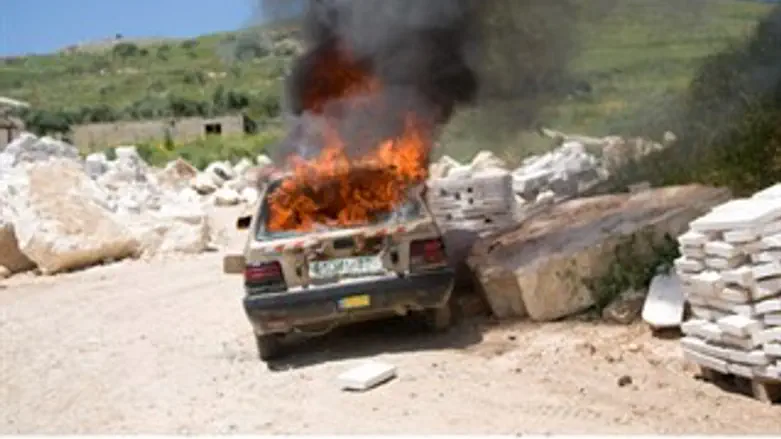 שריפת רכב פלסטיני היום