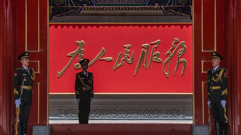 Вход в резиденцию лидеров Чжуннаньхай в Пекине
