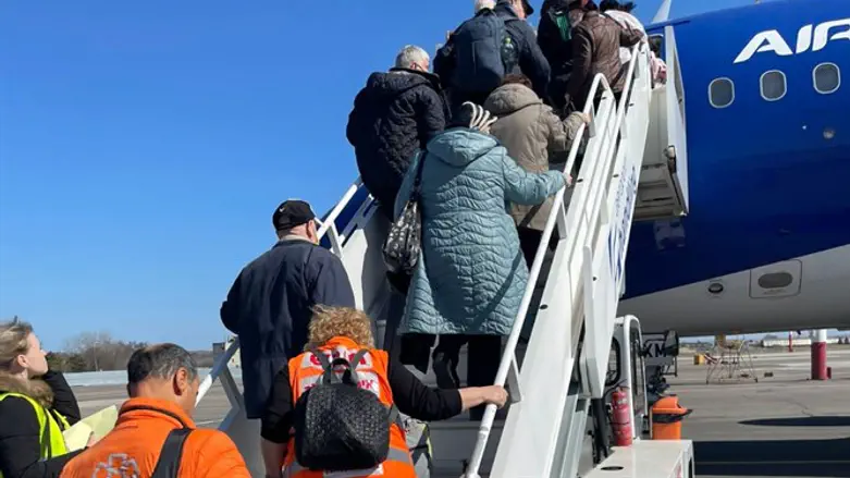 Украинские беженцы отправляются в Израиль
