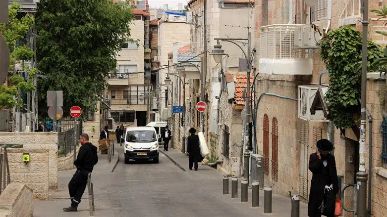  A Jerusalem street 