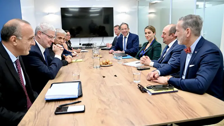 US delegation at Lapid's office in Tel Aviv