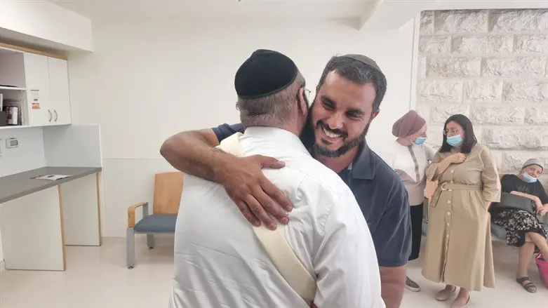 Emotional meeting between Malish and Ben Ami, who neutralized the terrorist