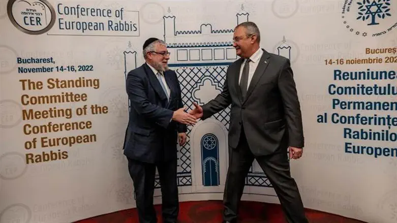 Rabbi Pinchas Goldschmidt with the Prime Minister of Romania, Nicolae Ciucă