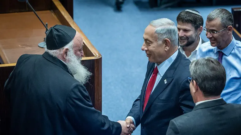 Prime Minister Benjamin Netanyahu with Minister Yitzhak Goldknopf