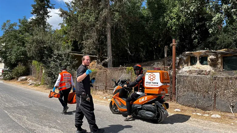 United Hatzalah volunteers responding to an emergency in Beit Shemesh