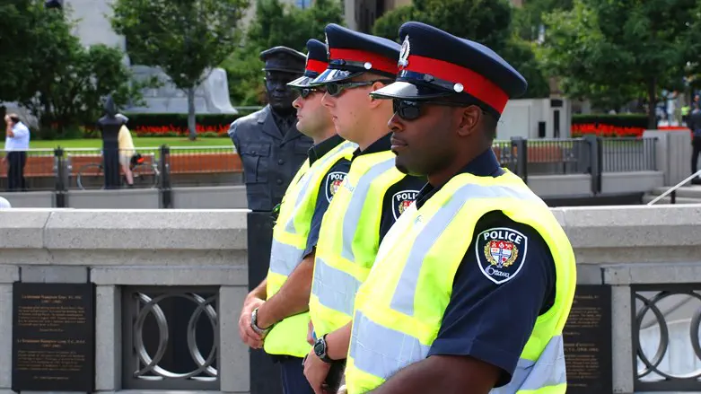 Ontario police officers (illustrative)