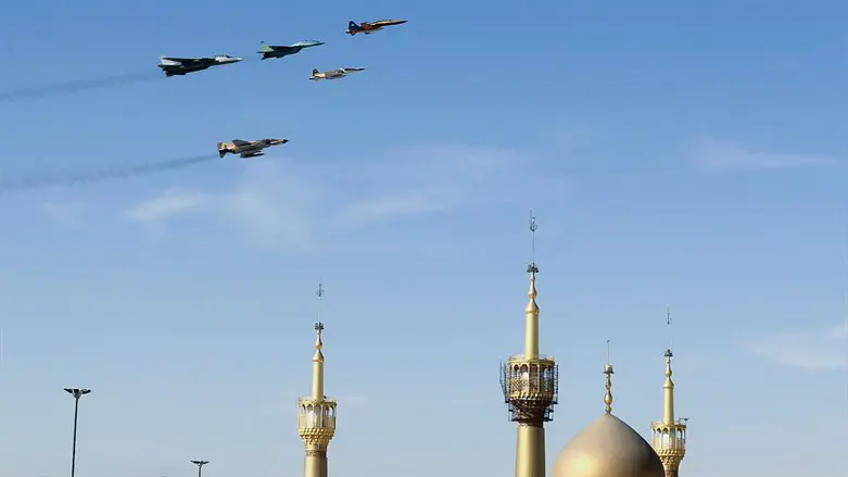 Iranian military jets