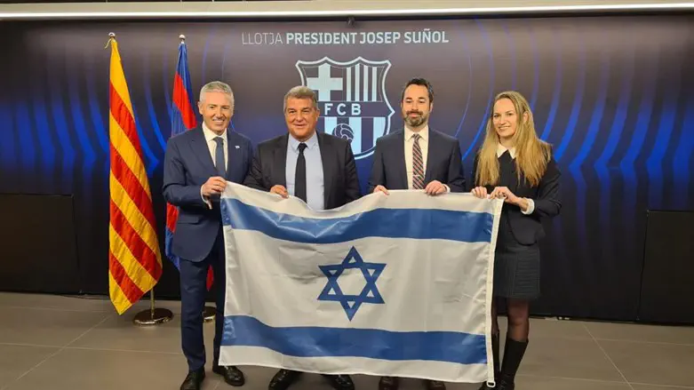 Representatives of Israeli Embassy with FC Barcelona President