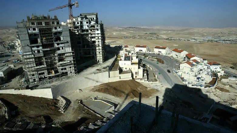 Construction in Maale Adumim