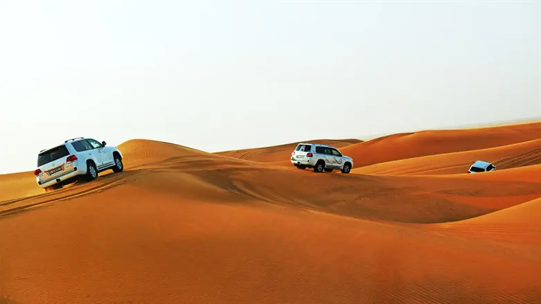 Dubai desert trip in off-road car