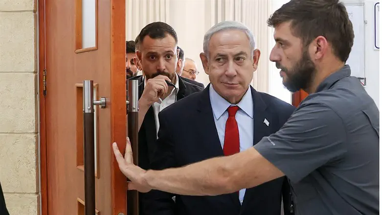 Netanyahu leaving courtroom