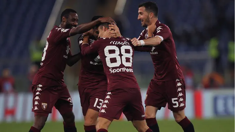 Tomas Rincon wears jersey No. 88 for Torino FC during a Serie A match in Rome, Dec. 2017.