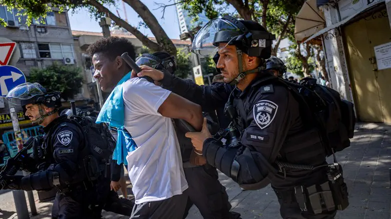 The riots in Tel Aviv