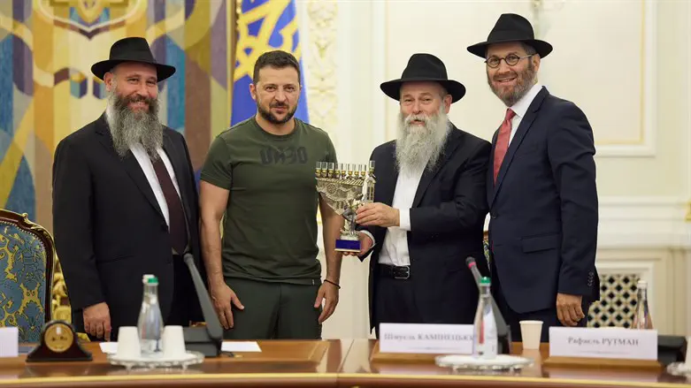 rabbis with President Zelenskyy