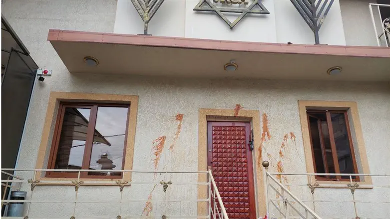 The synagogue in Yerevan after being vandalized
