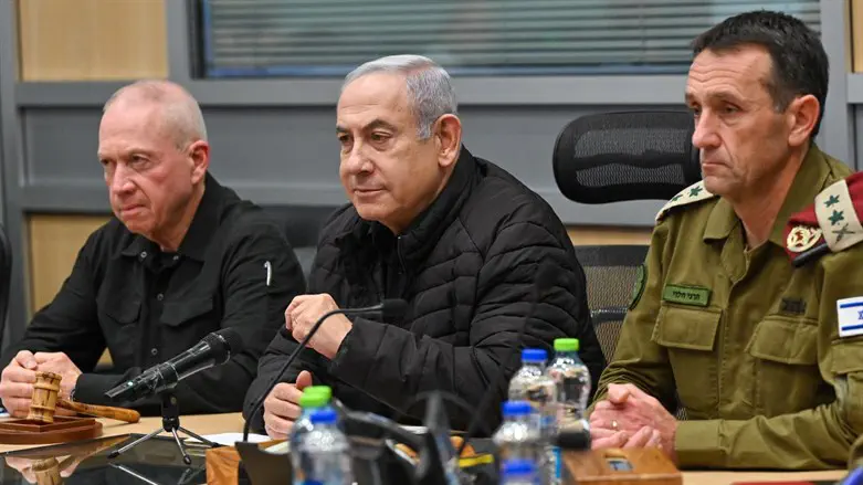 PM Netanyahu flanked by Defense Minister Gallant and IDF Chief of Staff Halevi