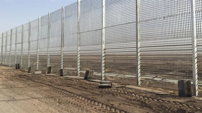 הגדר המזרחית בגבול ירדן