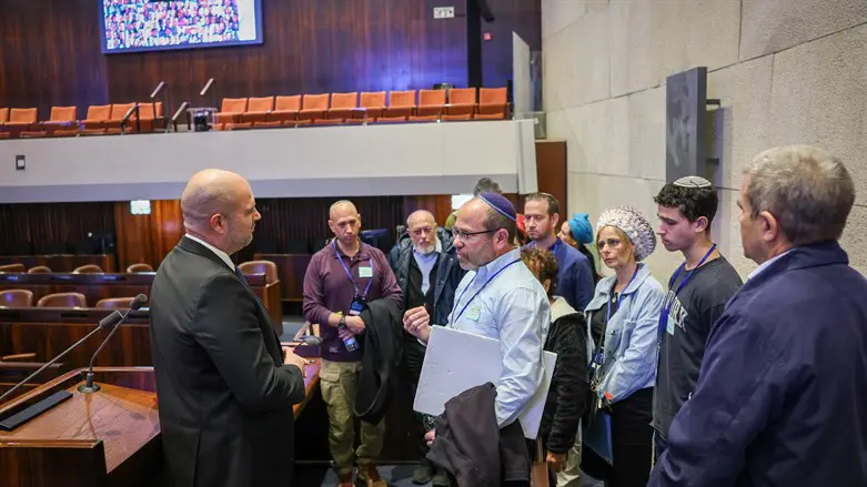 Tikva Forum visits Knesset