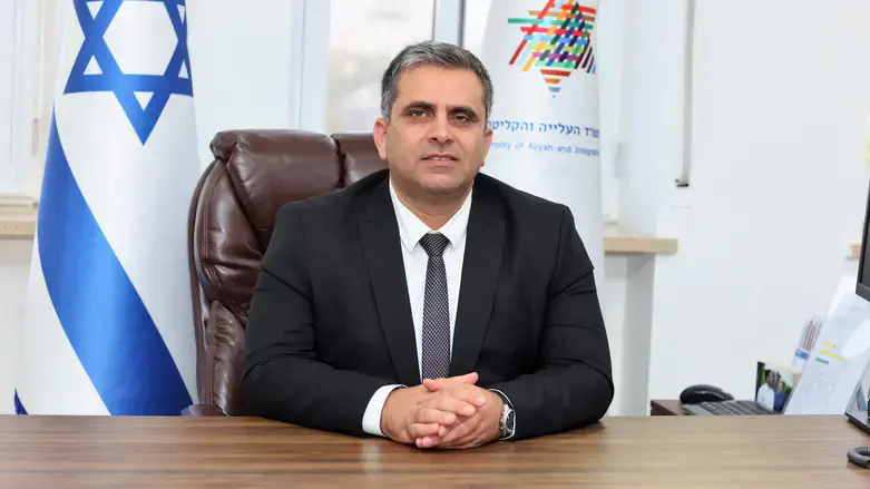 Minister Ofir Sofer