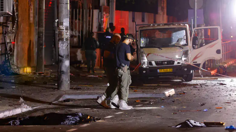 scene of the bombing in Tel Aviv