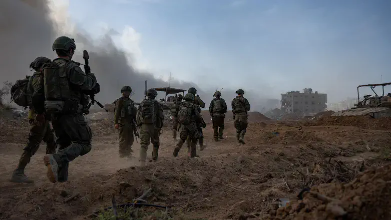 IDF soldiers operating in Gaza