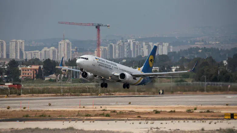 Plane takes off from Ben Gurion Airport (illustrative)