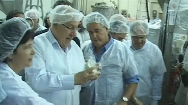 Reuven Rivlin Visits Samarian Factory