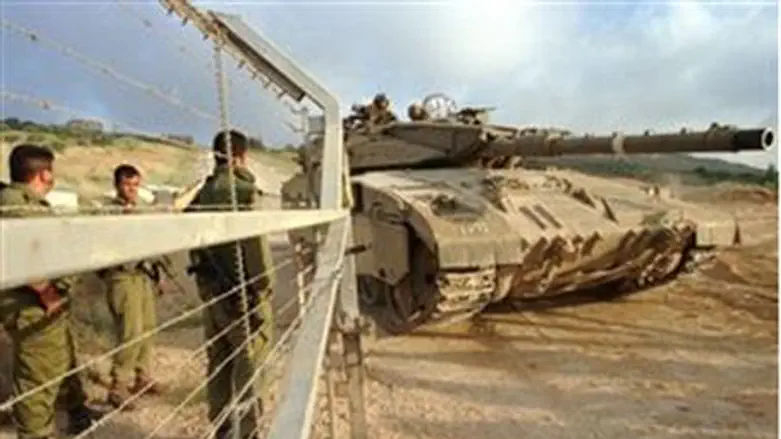 Israel troops on Lebanese border