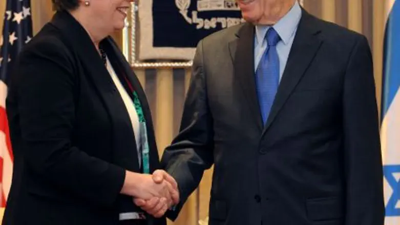 Homeland Security Napolitano and Pres. Peres