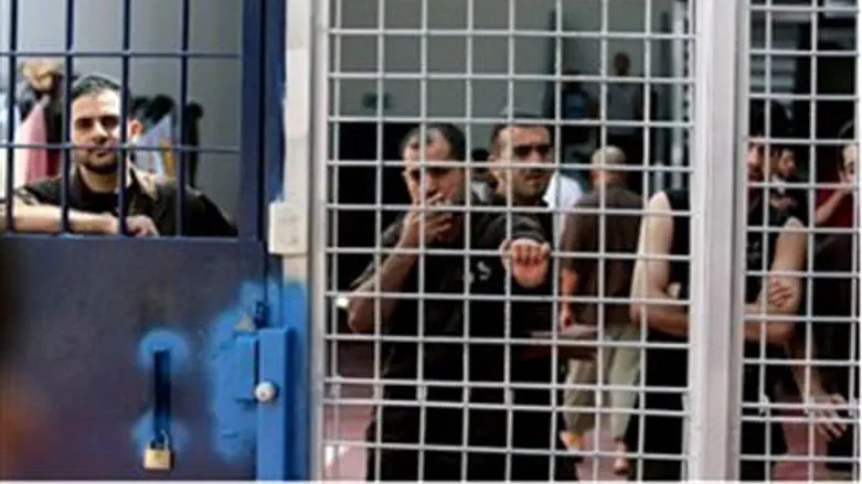 Террористы в тюрьме Офер