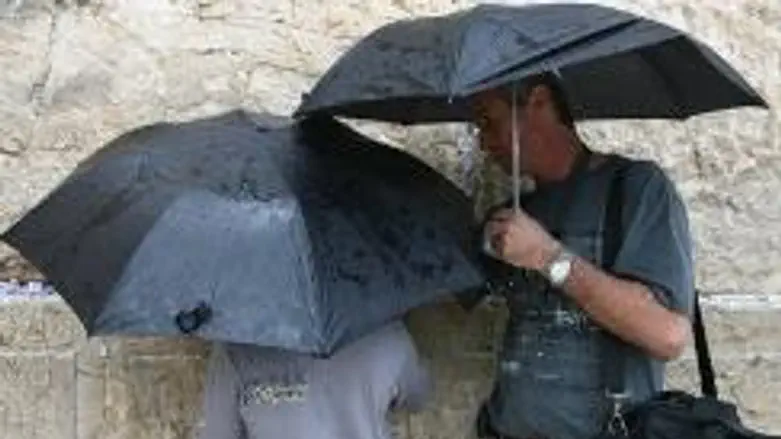 Praying for rain at the Western Wall