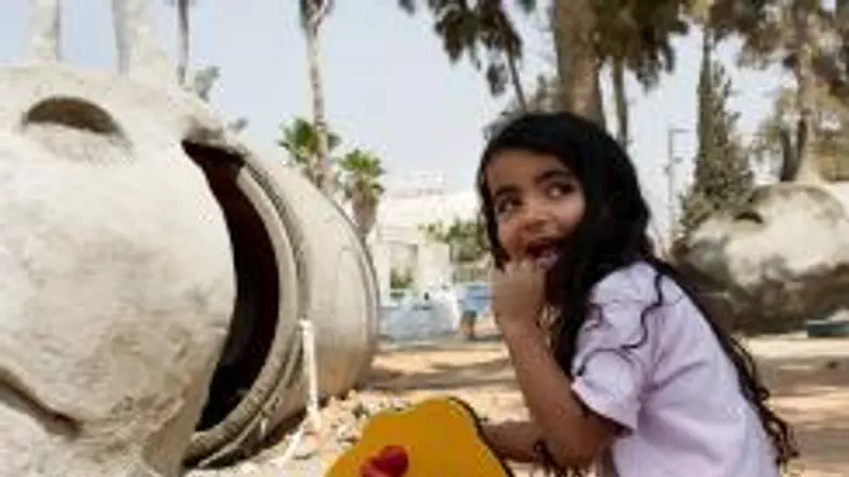 Jewish girl near rocket shelter