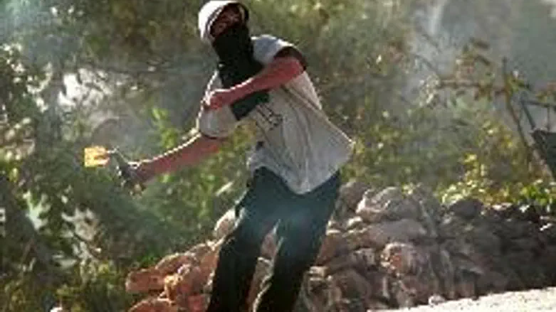 Firebomb terrorist killed by IDF near Beit El