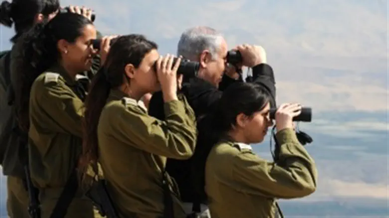Netanyahu, women combat soldiers.