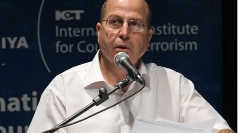 Minister Moshe Ya'alon at IDC 2011