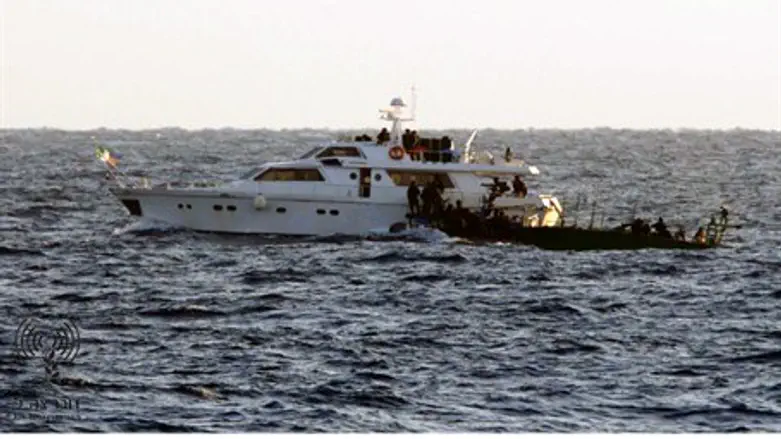 Israeli navy takes over ships in the 2010 flotilla