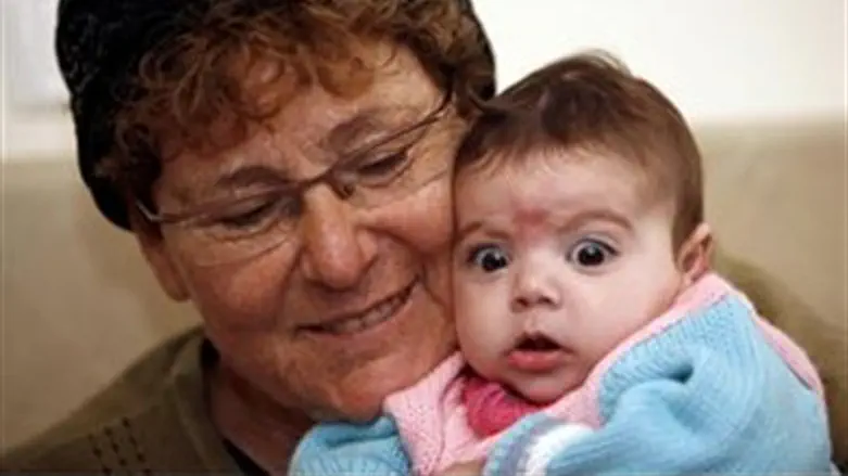 Miriam Peretz and Eliraz's daughter.
