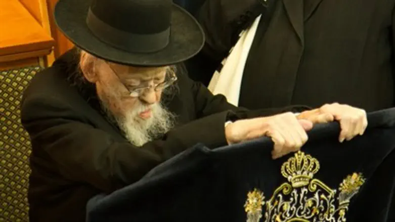 Rabbi Elyashiv at the Brit