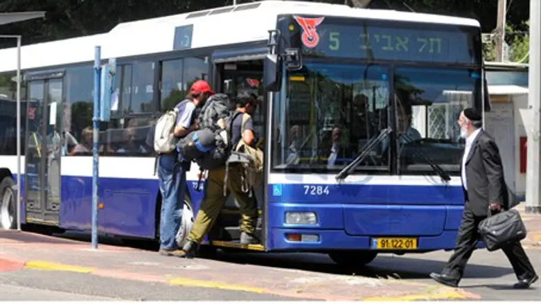 Автобус (иллюстрация)