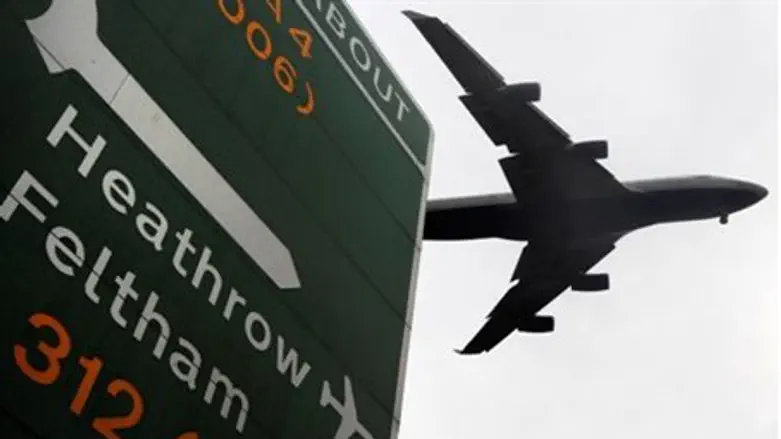 An aircraft comes into land at Heathrow Airpo