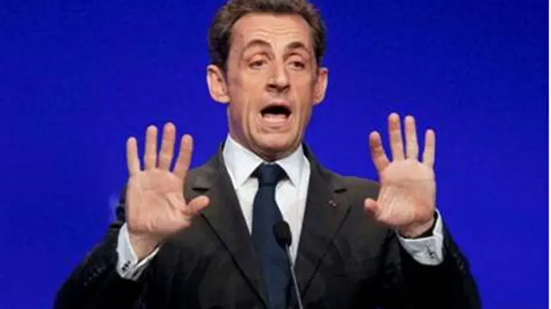Sarkozy denies Qaddafi funded his 2077 campai
